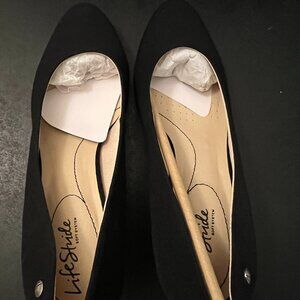 Life Stride Parigi Pumps, womens, black fabric pumps, size 10W, new in box